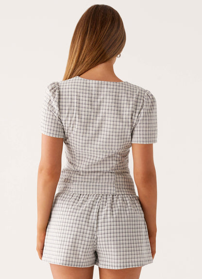 Kurzärmeliges Top mit V-Ausschnitt und Knopfleiste