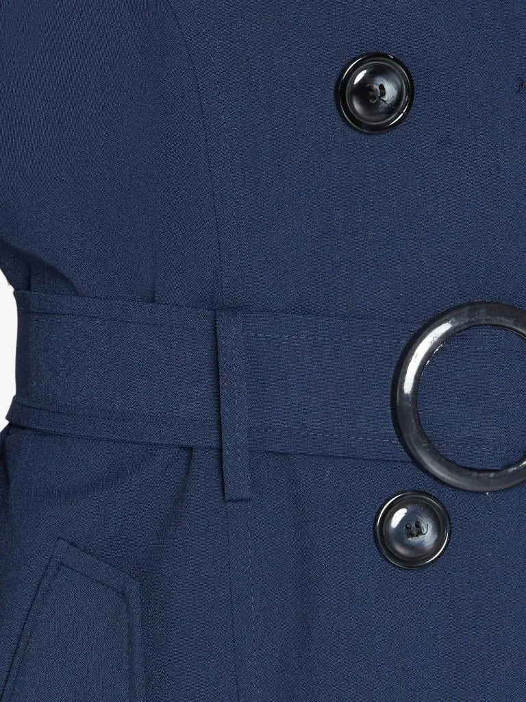 Doppelreihiger Trenchcoat mit Gürtel